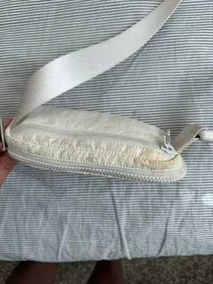 Lululemon Everywhere Belt Bag thumbnail 3