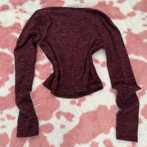 Viral Y2K Burgundy Scoop Neck Button Crop Top – Snatching Fit ❤️‍🔥 thumbnail 3