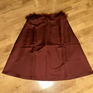 we wore what faux‎ fur strapless satin dress Size 6 thumbnail 6