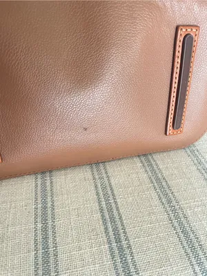 Dooney & Bourke Raleigh Roxy Leather Crossbody Shoulder Purse Bag thumbnail 12