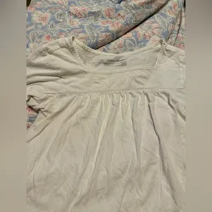 Women’s white Top Size Large thumbnail 3