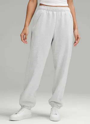 Lululemon XL Scuba Mid-Rise Oversized Jogger Regular Heathered Ultra Light Grey thumbnail 1
