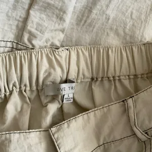 Love Tree‎ Parachute Pants Size Large Cream thumbnail 2