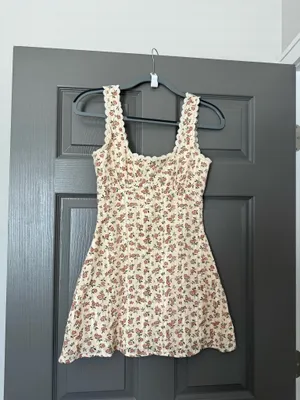Princess Polly Dress Floral thumbnail 3