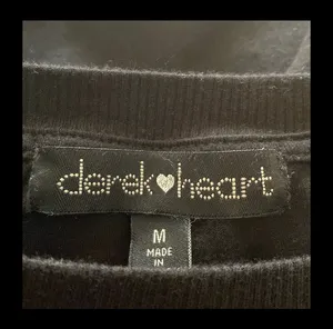 Derek Heart cropped short sleeve t-shirt - Size Medium thumbnail 4