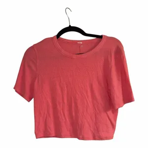 ✨Lululemon Hold Tight Straight-Hem Cropped Gaze Pink Sz 8 T-Shirt✨ thumbnail 4