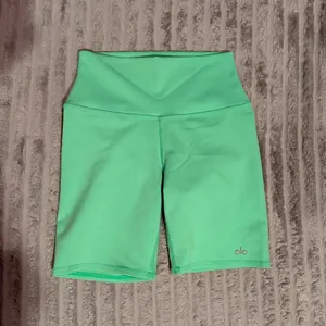 Alo Yoga High Waist Biker Shorts Neon Green XS RN87370 Athletic Activewear thumbnail 2