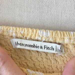 Abercrombie & Fitch Smocked Floral Puff Sleeve Top Women Large Yellow thumbnail 6