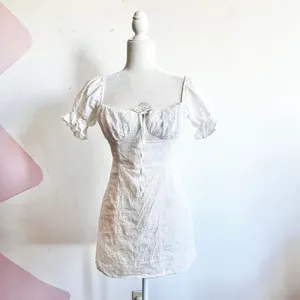 Princess Polly White‎ Puff Sleeve Smocked Tiered Dress Cottagecore Sz 4 thumbnail 2