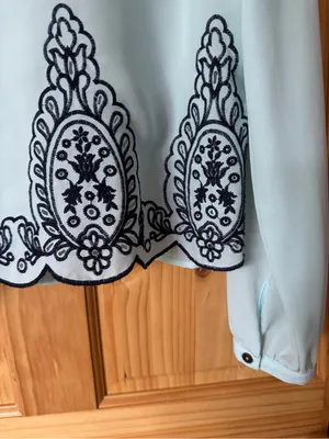 Xhilaration Mint Green Long-Sleeve Blouse with Navy Embroidered Hem size large thumbnail 2