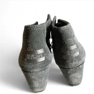 TOMS Gray Suede Desert Wedge Ankle Boots 6 thumbnail 3