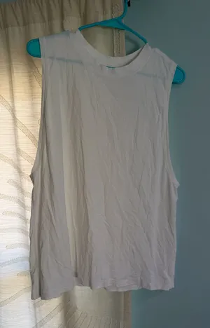 Lululemon Muscle Tank thumbnail 1