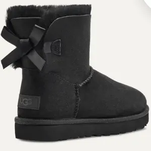 Ugg Black Bailey Bow II 2 Short Calf Winter Boots 7 thumbnail 1