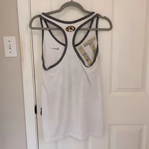 NIKE Mizzou Tigers Loose Fit Razor Back Tigers Tank Top thumbnail 6