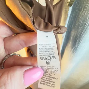 Old Navy Active Tank Top Powersoft Light Support Built-In Bra Medium thumbnail 5