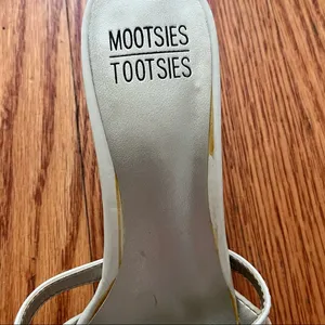 Mootsies Tootsies Cream Nude Heels thumbnail 6