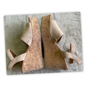 Michael by Michael Shannon Cork‎ Wedge Sandals Womens 7 Tan Suede thumbnail 3