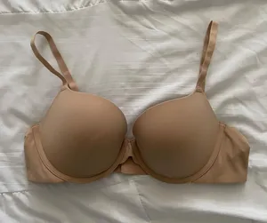 Skims Fits Everybondy Tshirt Bra  thumbnail 1