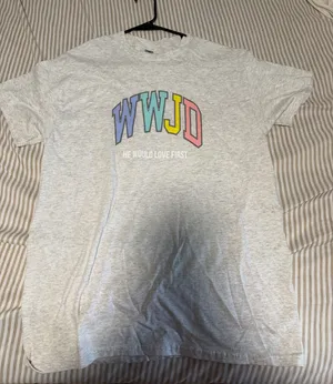 Gildan Graphic tee thumbnail 1