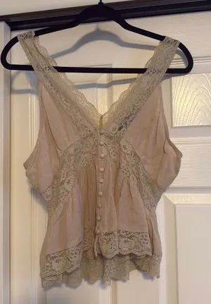 Forever 21 lacy top thumbnail 1