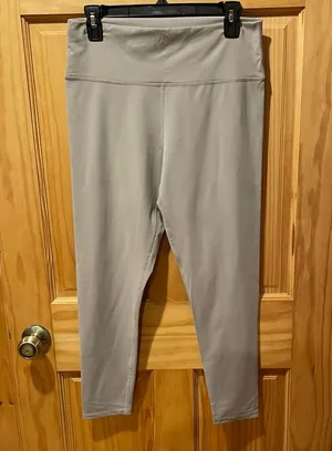 Danskin High rise super soft women’s leggings size L NWOT thumbnail 1