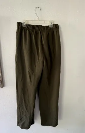 Alo Yoga Sweatpants thumbnail 3
