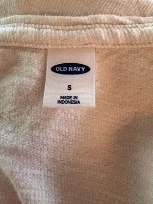 Old Navy size small white short sleeve top thumbnail 5