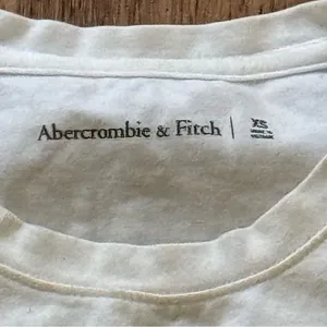 Abercrombie and Fitch Jean-Michel Basquiat Tank Top Women’s XS thumbnail 3