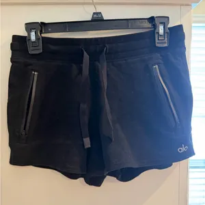 ALO yoga black cotton shorts! Size XS! thumbnail 1