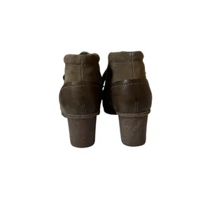 Clarks Sashlin Sue Ankle Bootie Womens 9M Olive Brown Indie Sleaze Boho Hipster thumbnail 4