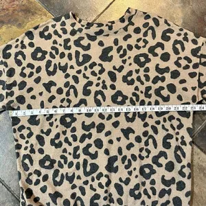 Cherish Women’s Leopard Soft Sweatshirt Medium thumbnail 7