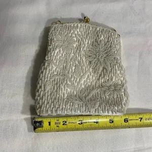Vintage White Beaded Evening Bag Floral Beadwork Gold Metal Frame Satin Lining thumbnail 3