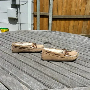 Minnetonka Fur lined Slippers Moccasins Lynda‎ Trapper Women's 5 thumbnail 2
