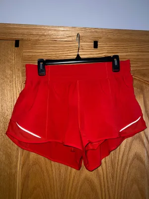 Lululemon Hotty Hot High-Rise Lined Short 2.5 in Hot Heat thumbnail 3
