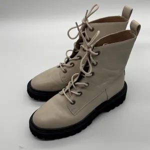 Madewell The Bradley Combat Boot Bone Leather Black Lug Sole Womens 7.5 thumbnail 3