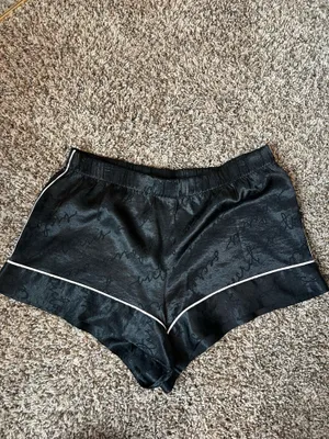 Victoria's Secret Pajama Shorts thumbnail 4