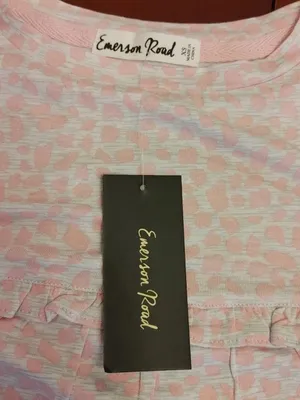 Emerson Road Little Giraffe Tee & Short Pajama Set XS Pink White Ruffle thumbnail 3