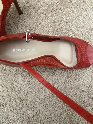 BCBGMAXAZRIA Heels Size 6.5 thumbnail 2