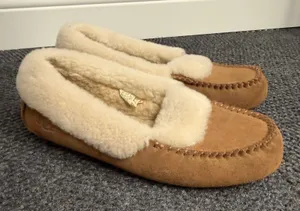 UGG Ansley Chestnut Suede Moccasin Slippers 1112301 Womens Size 9 thumbnail 1
