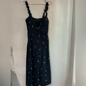 Wild Fable Women's Black and Yellow Jumpsuit size med thumbnail 5