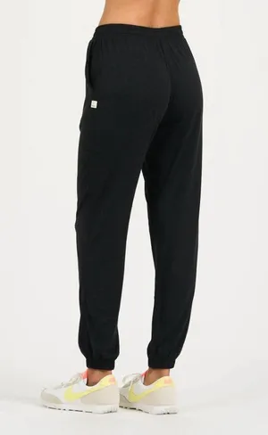 Vuori boyfriend joggers thumbnail 3