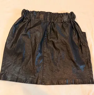 Zara Basic Black Faux Leather Paperbag Waist Mini Skirt XS thumbnail 1
