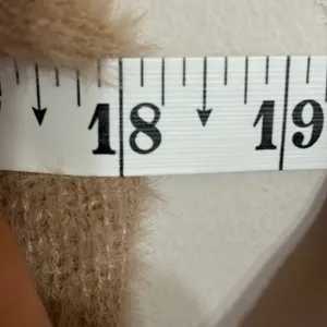 Hollister Fuzzy Swirl Marble Knit Cropped Sweater‎ Tan Cream XS Long Sleeve thumbnail 6