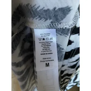 LuLaRoe Womens Dress Size Medium Emily Swing Pockets‎ Black White Ikat Print NEW thumbnail 5