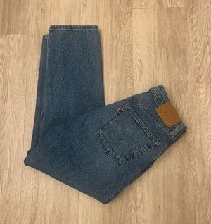 levi’s jeans  thumbnail 1