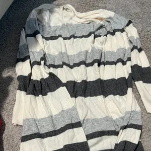 Loft medium long cardigan‎ thumbnail 1