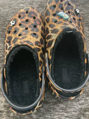 Crocs Cheetah Leopard Classic Clogs Fleece Lined Unisex Comfort Slip On womens size 7 ( men’s 5) thumbnail 5