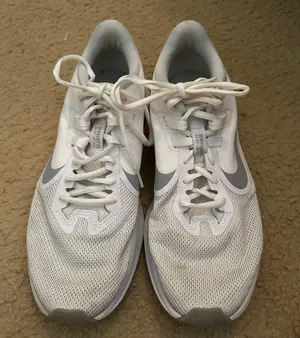 Nike Tennis Shoes thumbnail 2