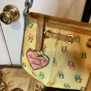 VNTG DOONEY & BOURKE H3 44475 tote Shoulderbag small purse thumbnail 4