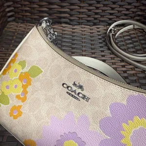 NWT COACH Teri Shoulder Bag In Signature Canvas With Floral Print cbg73 thumbnail 6